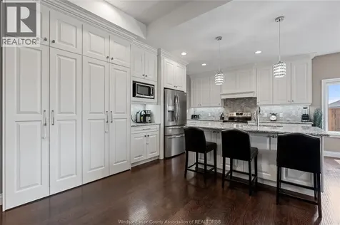 24 Peachtree Lane Chatham ON N7L 0G3