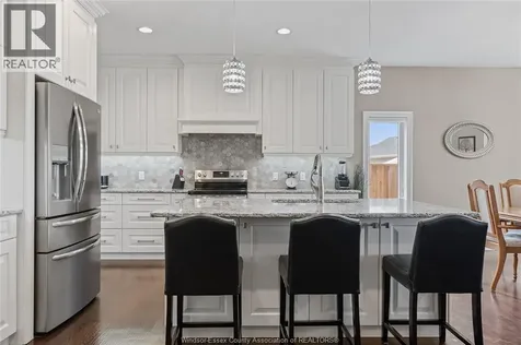 24 Peachtree Lane Chatham ON N7L 0G3