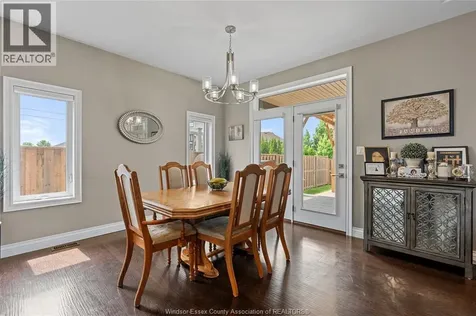 24 Peachtree Lane Chatham ON N7L 0G3