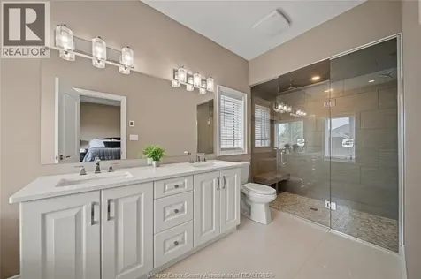 24 Peachtree Lane Chatham ON N7L 0G3