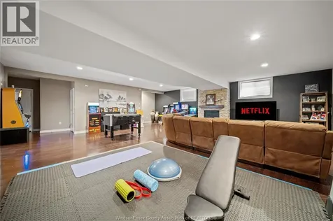 24 Peachtree Lane Chatham ON N7L 0G3