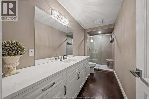 24 Peachtree Lane Chatham ON N7L 0G3