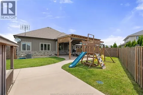 24 Peachtree Lane Chatham ON N7L 0G3