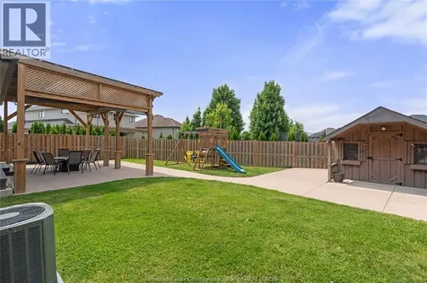 24 Peachtree Lane Chatham ON N7L 0G3