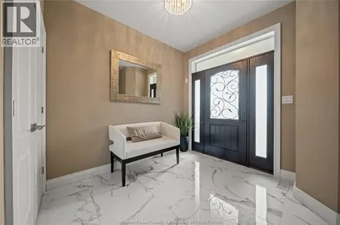 24 Peachtree Lane Chatham ON N7L 0G3