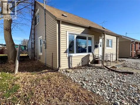 17 Mcnaughton Avenue Wallaceburg ON N8A 1R7