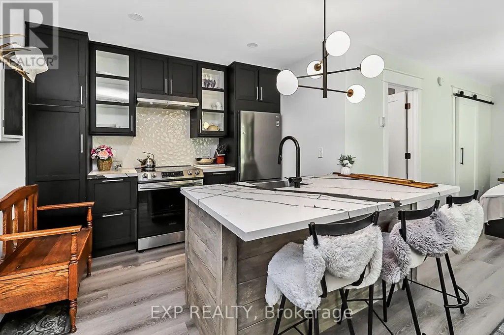 15 Dawson Drive Collingwood ON L9Y 5B4