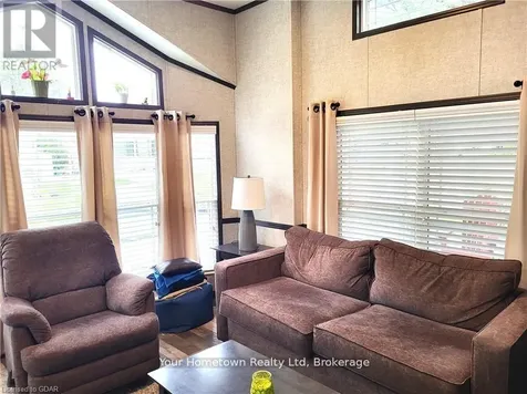 613 Oak Crescent Centre Wellington ON N1M 2W5