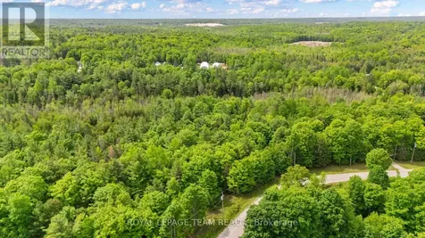 00 Maple Street Lanark Highlands ON K0G 1M0