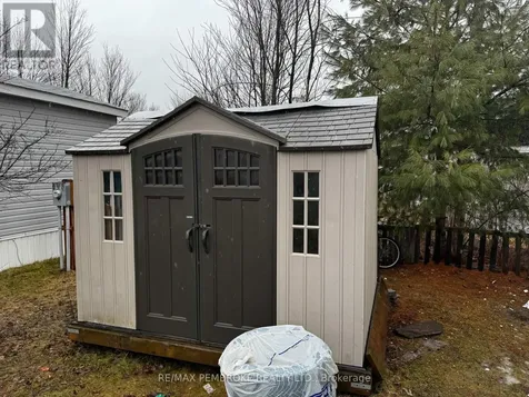 72 Pinehurst Estates Petawawa ON K8H 2H2