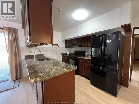 3052 Lauzon Windsor ON N8T 2Z8