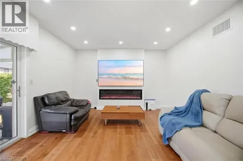 38 Leclaire Street Hamilton ON L9C 5X3