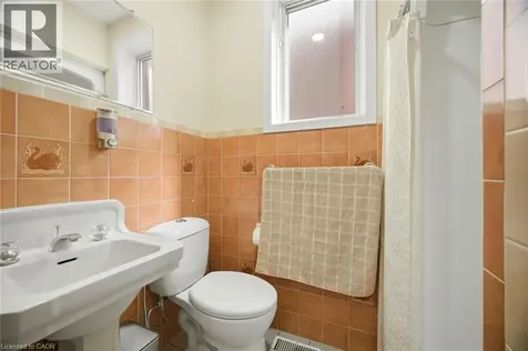 38 Leclaire Street Hamilton ON L9C 5X3