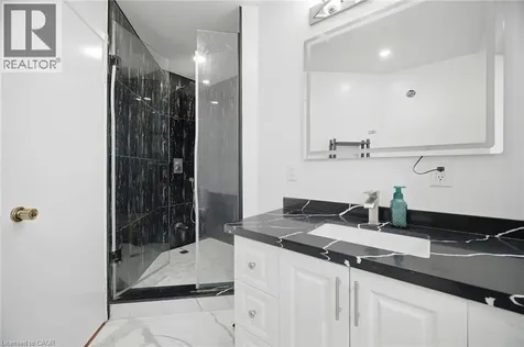 38 Leclaire Street Hamilton ON L9C 5X3