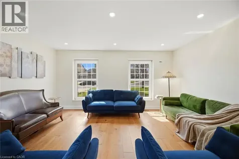 38 Leclaire Street Hamilton ON L9C 5X3