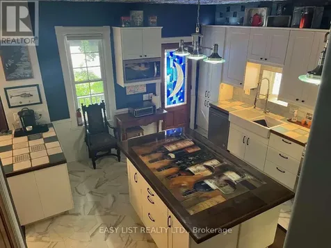 213 Vidal Street South Sarnia ON N7T 2T4
