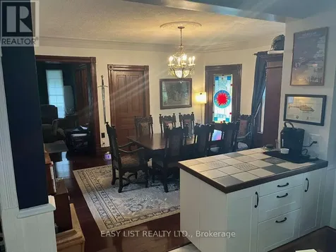 213 Vidal Street South Sarnia ON N7T 2T4
