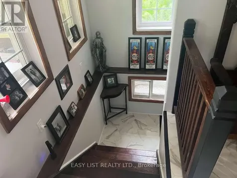 213 Vidal Street South Sarnia ON N7T 2T4