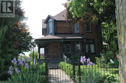 213 Vidal Street South Sarnia ON N7T 2T4