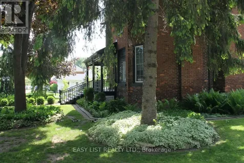 213 Vidal Street South Sarnia ON N7T 2T4
