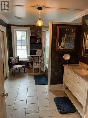 213 Vidal Street South Sarnia ON N7T 2T4
