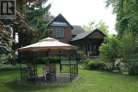 213 Vidal Street South Sarnia ON N7T 2T4