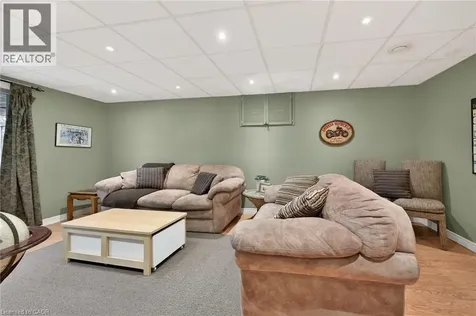 25 Hamilton Street South Waterdown ON L8B 0L1