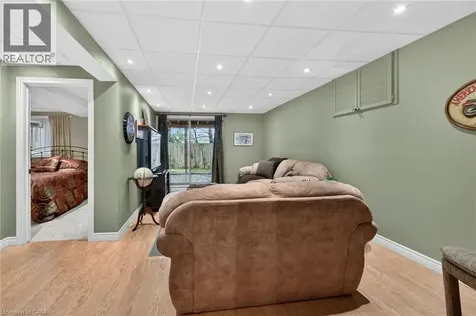 25 Hamilton Street South Waterdown ON L8B 0L1