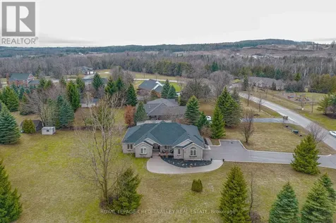 48 Rayburn Meadows Road East Garafraxa ON L9W 7E7