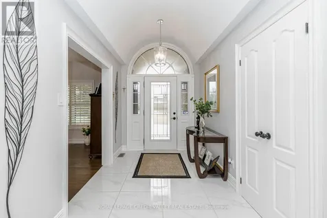 48 Rayburn Meadows Road East Garafraxa ON L9W 7E7