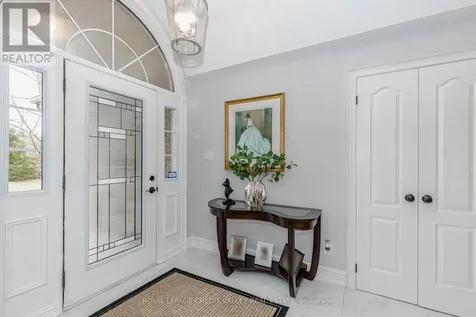 48 Rayburn Meadows Road East Garafraxa ON L9W 7E7