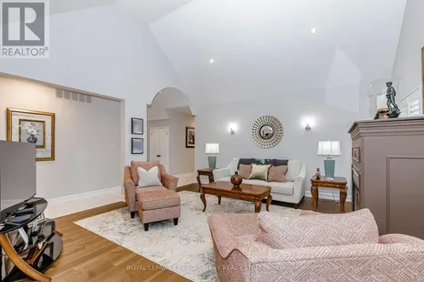48 Rayburn Meadows Road East Garafraxa ON L9W 7E7