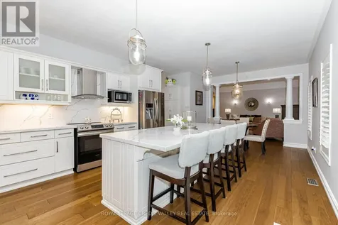48 Rayburn Meadows Road East Garafraxa ON L9W 7E7