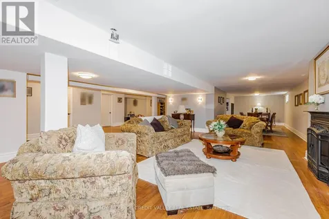 48 Rayburn Meadows Road East Garafraxa ON L9W 7E7