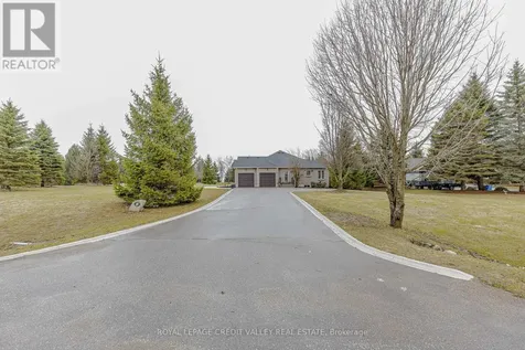 48 Rayburn Meadows Road East Garafraxa ON L9W 7E7