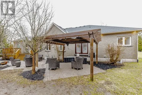 48 Rayburn Meadows Road East Garafraxa ON L9W 7E7