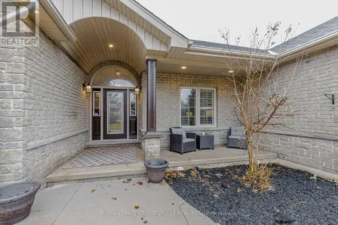 48 Rayburn Meadows Road East Garafraxa ON L9W 7E7