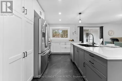 25 Frontenac Crescent Deep River ON K0J 1P0