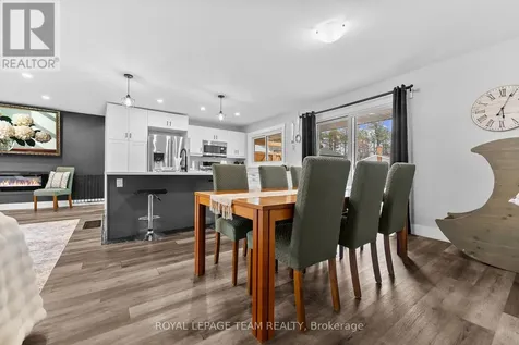 25 Frontenac Crescent Deep River ON K0J 1P0