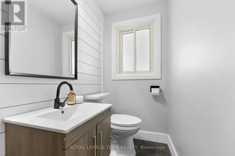 25 Frontenac Crescent Deep River ON K0J 1P0