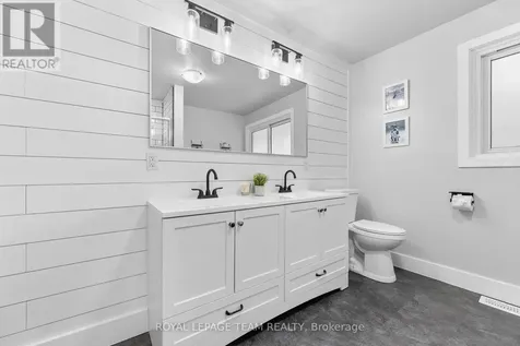 25 Frontenac Crescent Deep River ON K0J 1P0
