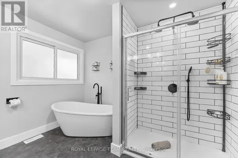 25 Frontenac Crescent Deep River ON K0J 1P0