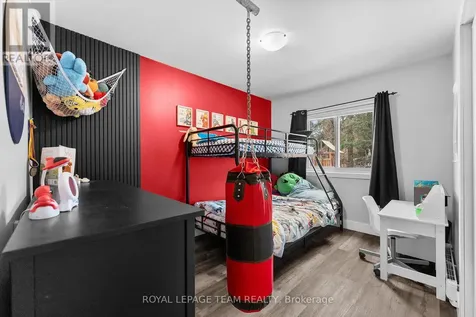 25 Frontenac Crescent Deep River ON K0J 1P0