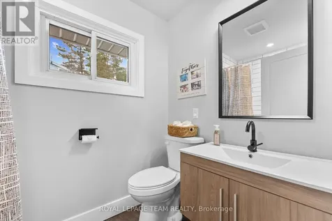 25 Frontenac Crescent Deep River ON K0J 1P0