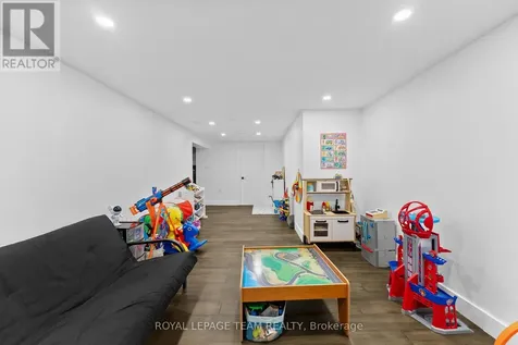 25 Frontenac Crescent Deep River ON K0J 1P0
