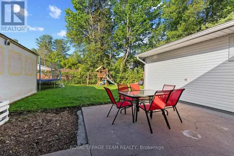 25 Frontenac Crescent Deep River ON K0J 1P0