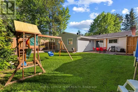 25 Frontenac Crescent Deep River ON K0J 1P0