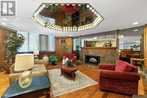 2871 Richmond Road Ottawa ON K2B 8M5