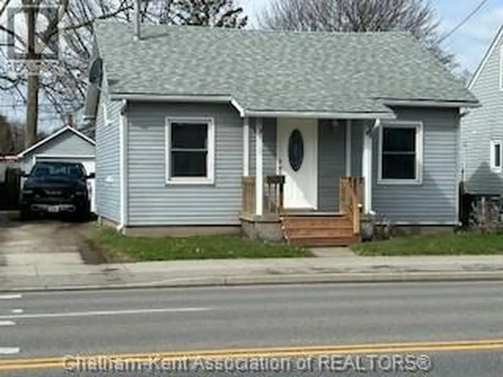 6 Mcnaughton Avenue Wallaceburg ON N8A 2W5