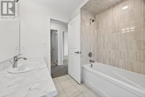 2237 Grainger Loop Innisfil ON L9S 0N1